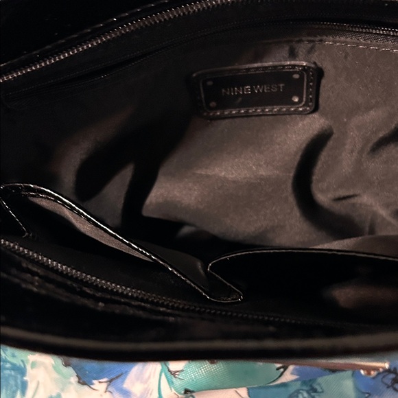 Floral Tote Bag with Black Accents by Nine West nwot no call outs. Nice bag - Picture 6 of 10
